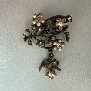 Michal Nagrini brooch